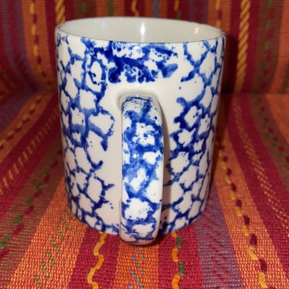 Gibson’s “Bunny” blue sponge ware mug - Picture 2 of 5